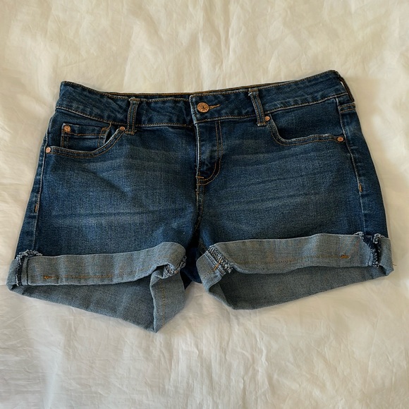 Celebrity Pink Pants - Celebrity Pink Women’s Jean Shorts Size 9/29